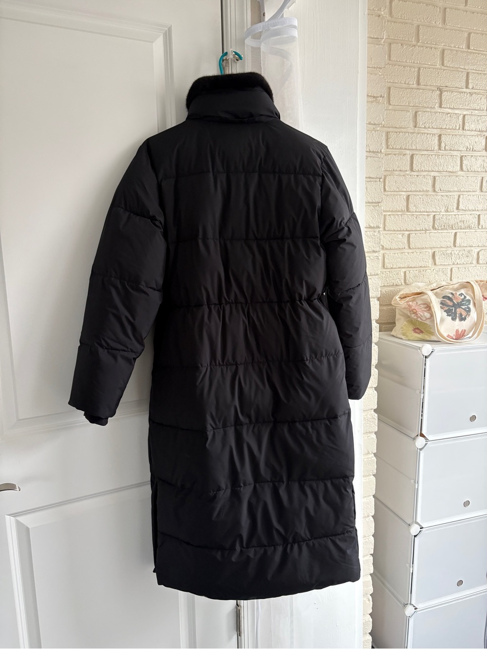 Abercrombie Women’s Full-Length Ultra Puffer - Picture 3 of 5